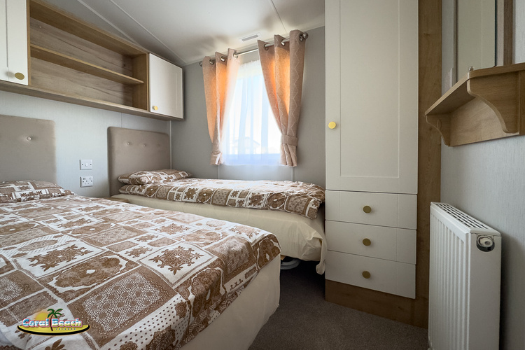 8 berth