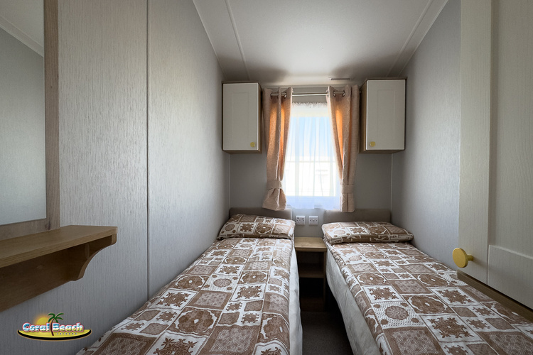 8 berth